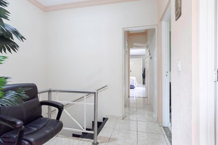 Casa à venda com 150m², 5 quartos e 2 vagasCorredor