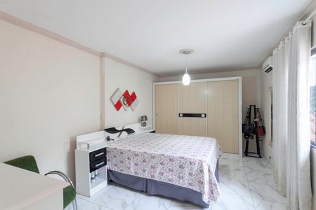 Casa à venda com 150m², 5 quartos e 2 vagasQuarto 5