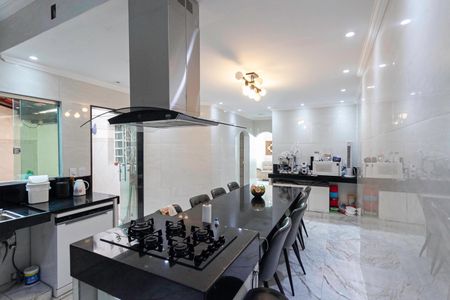 Casa à venda com 150m², 5 quartos e 2 vagasCozinha