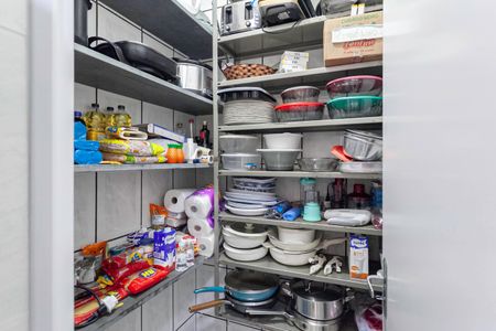 Casa à venda com 150m², 5 quartos e 2 vagasDespensa