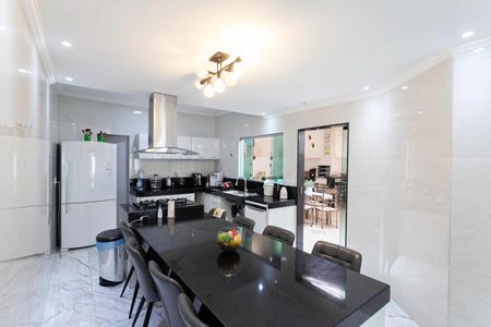 Casa à venda com 150m², 5 quartos e 2 vagasCozinha