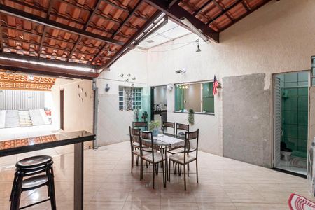 Casa à venda com 150m², 5 quartos e 2 vagasÁrea gourmet