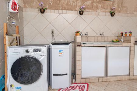 Casa à venda com 150m², 5 quartos e 2 vagasÁrea de serviço 