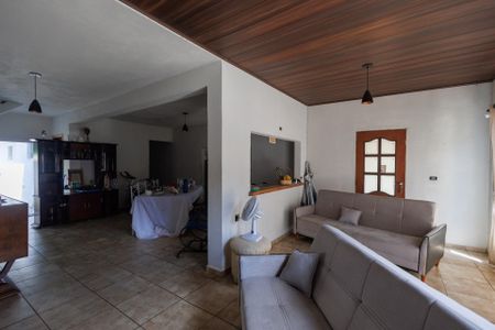 Casa para alugar com 5000m², 3 quartos e sem vagaSala