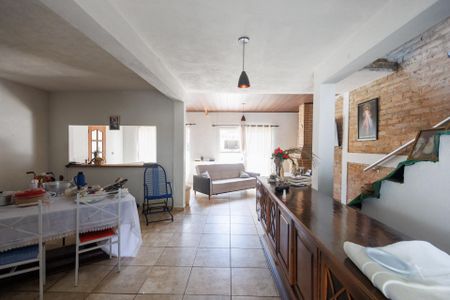 Sala de casa para alugar com 3 quartos, 5000m² em Granjas Rurais Reunidas São Judas Tadeu, Taubaté