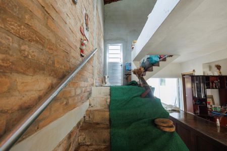 Casa para alugar com 5000m², 3 quartos e sem vagaEscada