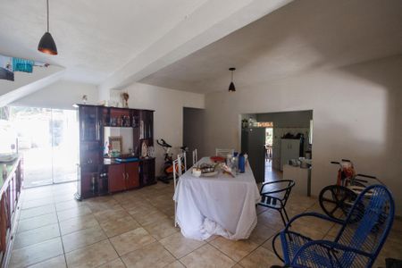 Sala de casa para alugar com 3 quartos, 5000m² em Granjas Rurais Reunidas São Judas Tadeu, Taubaté