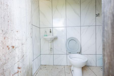 Casa para alugar com 5000m², 3 quartos e sem vagaBanheiro da Piscina