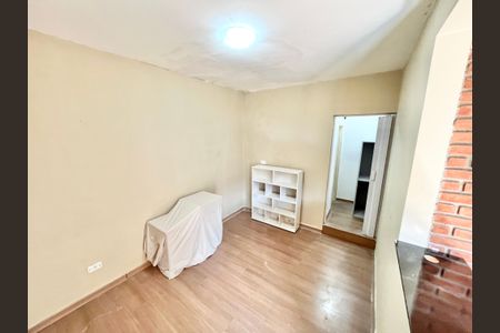Casa para alugar com 28m², 1 quarto e sem vaga Casa para alugar com 28m², 1 quarto e sem vagaSala/Quarto