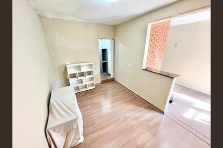 Casa para alugar com 28m², 1 quarto e sem vaga Casa para alugar com 28m², 1 quarto e sem vagaSala/Quarto