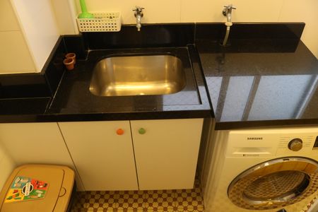 Apartamento para alugar com 107m², 3 quartos e 1 vagaÁrea de Serviço