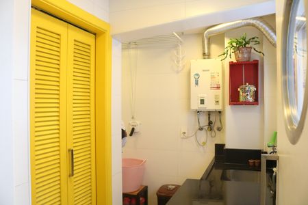 Apartamento para alugar com 107m², 3 quartos e 1 vagaÁrea de Serviço