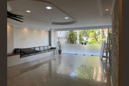 Apartamento para alugar com 107m², 3 quartos e 1 vaga Apartamento para alugar com 107m², 3 quartos e 1 vagaÁrea comum - Salão de festas