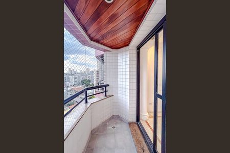 Apartamento para alugar com 88m², 3 quartos e 1 vagaVaranda
