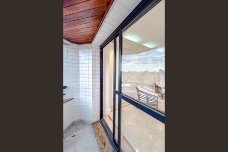 Apartamento para alugar com 88m², 3 quartos e 1 vagaVaranda