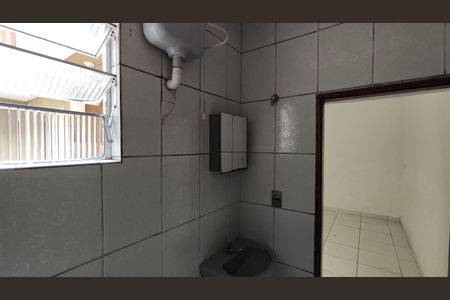 Banheiro de casa para alugar com 1 quarto, 45m² em Vila Correa, Ferraz de Vasconcelos