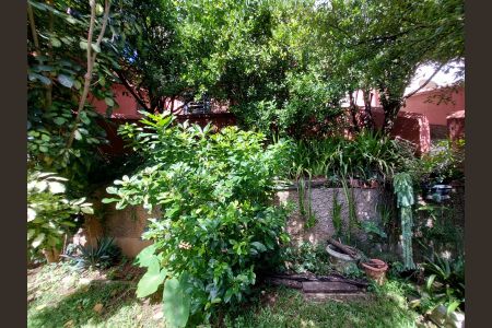Casa à venda com 193m², 5 quartos e 2 vagasquintal