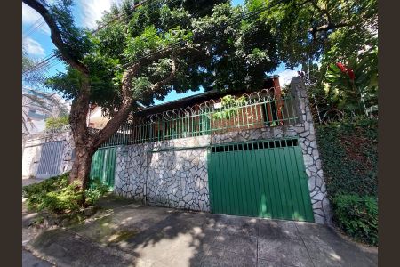 Casa à venda com 193m², 5 quartos e 2 vagasfachada