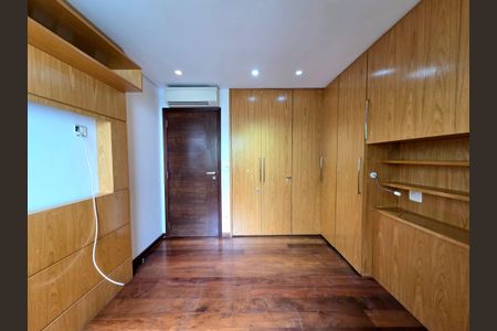 Apartamento para alugar com 121m², 3 quartos e 2 vagas Apartamento para alugar com 121m², 3 quartos e 2 vagasQuarto 3 (Suíte)