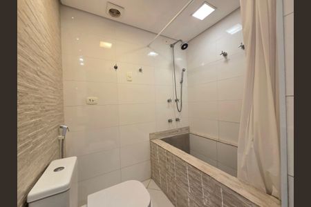 Apartamento para alugar com 121m², 3 quartos e 2 vagas Apartamento para alugar com 121m², 3 quartos e 2 vagasBanheiro Social