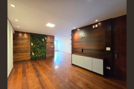 Apartamento para alugar com 121m², 3 quartos e 2 vagas Apartamento para alugar com 121m², 3 quartos e 2 vagasSala