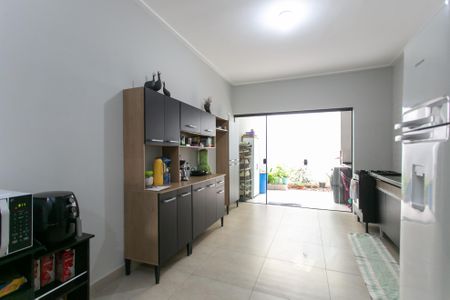 Casa à venda com 117m², 3 quartos e 2 vagasCozinha 