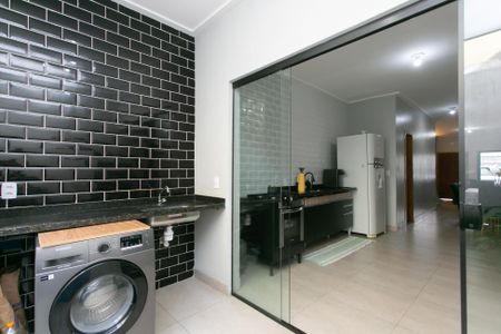 Casa à venda com 117m², 3 quartos e 2 vagasÁrea de Serviço 