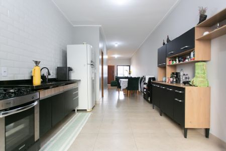 Casa à venda com 117m², 3 quartos e 2 vagasCozinha 
