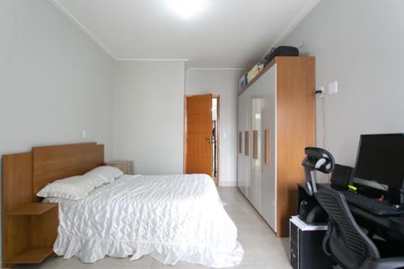 Casa à venda com 117m², 3 quartos e 2 vagasSuíte 