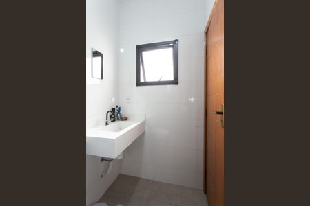 Casa à venda com 117m², 3 quartos e 2 vagasBanheiro Social 