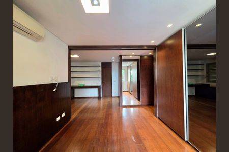 Apartamento para alugar com 121m², 1 quarto e 1 vaga Apartamento para alugar com 121m², 1 quarto e 1 vagaSuíte