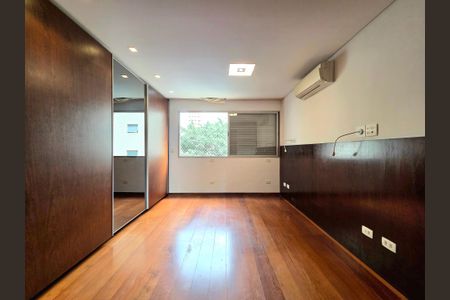 Apartamento para alugar com 121m², 1 quarto e 1 vaga Apartamento para alugar com 121m², 1 quarto e 1 vagaSuíte