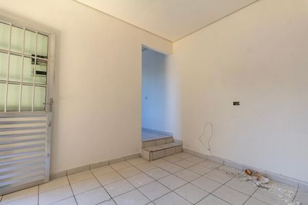 Casa para alugar com 40m², 1 quarto e sem vaga Casa para alugar com 40m², 1 quarto e sem vagaSala