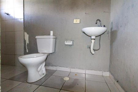 Casa para alugar com 40m², 1 quarto e sem vaga Casa para alugar com 40m², 1 quarto e sem vagaBanheiro