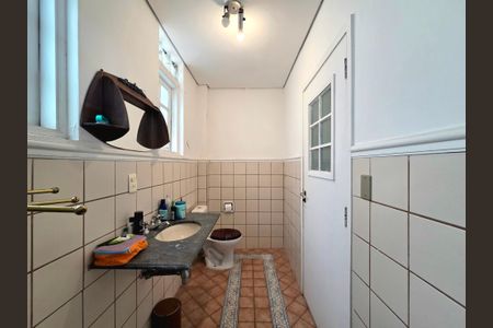 Casa à venda com 120m², 3 quartos e 1 vagaBanheiro 2