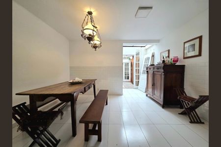 Casa à venda com 120m², 3 quartos e 1 vagaSala de Jantar