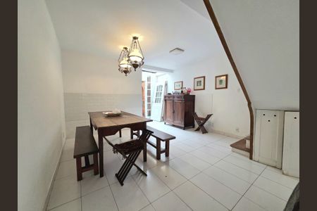 Casa à venda com 120m², 3 quartos e 1 vagaSala de Jantar