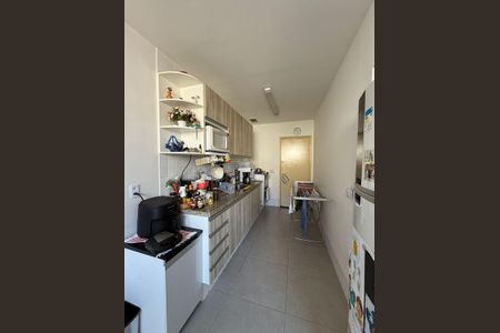 Cozinha de apartamento à venda com 2 quartos, 82m² em Grajaú, Rio de Janeiro