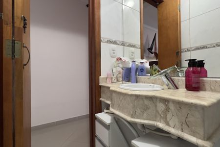 Casa de condomínio à venda com 165m², 2 quartos e sem vaga Casa de condomínio à venda com 165m², 2 quartos e sem vagaLavabo