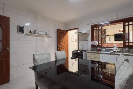 Casa de condomínio à venda com 165m², 2 quartos e sem vaga Casa de condomínio à venda com 165m², 2 quartos e sem vagaCozinha e Área de Serviço