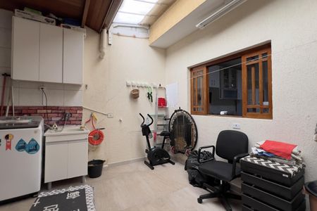 Casa de condomínio à venda com 165m², 2 quartos e sem vaga Casa de condomínio à venda com 165m², 2 quartos e sem vagaCozinha e Área de Serviço