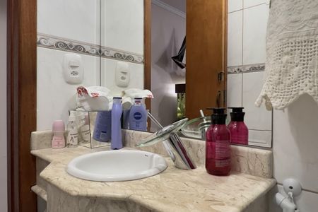 Casa de condomínio à venda com 165m², 2 quartos e sem vaga Casa de condomínio à venda com 165m², 2 quartos e sem vagaLavabo