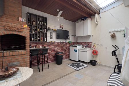 Casa de condomínio à venda com 165m², 2 quartos e sem vaga Casa de condomínio à venda com 165m², 2 quartos e sem vagaCozinha e Área de Serviço