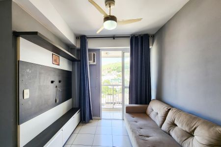 Sala  de apartamento à venda com 2 quartos, 55m² em Sampaio, Rio de Janeiro