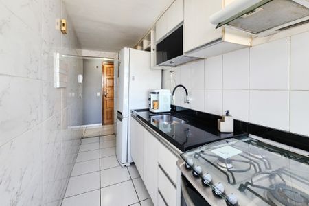 Apartamento à venda com 55m², 2 quartos e 1 vagaCozinha 