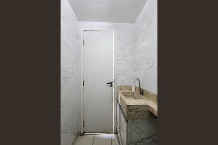 Apartamento à venda com 55m², 2 quartos e 1 vagaBanheiro Social 