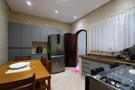 Casa à venda com 165m², 3 quartos e 2 vagasCozinha
