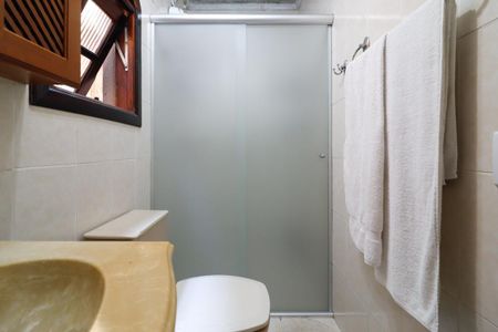 Casa à venda com 165m², 3 quartos e 2 vagasBanheiro