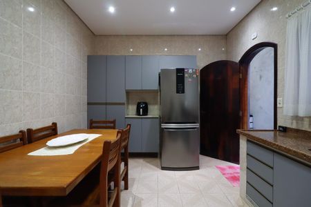 Casa à venda com 165m², 3 quartos e 2 vagasCozinha