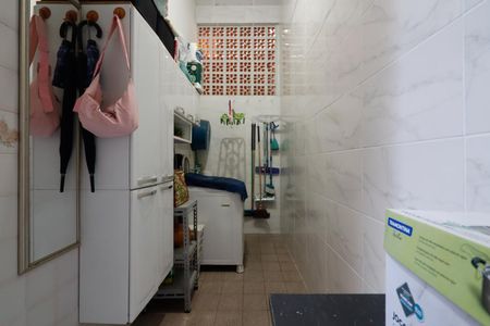 Casa à venda com 165m², 3 quartos e 2 vagasÁrea de Serviço